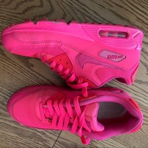 Hot pink airmax 90’s